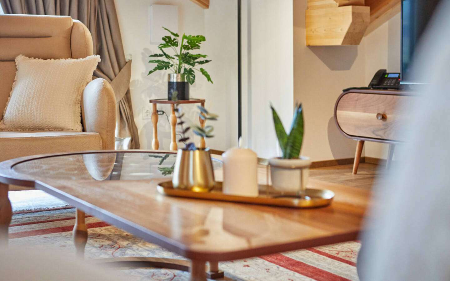Apartment Suite Header